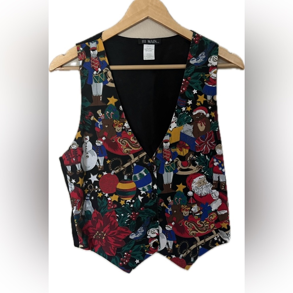 111 Main Christmas vintage woman’s vest poinsettias snowman Santa clause size M